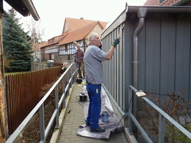 Gerteschuppen streichen