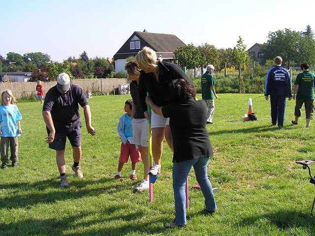 Buntes Teiben auf dem Bolzer am 26.08.2007 beim Jedermann-Sportfest fr Jung und Alt